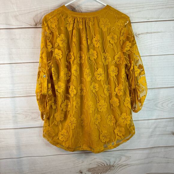 Siren Lily Yellow Lace Overlay V-Neck Roll Tab Sleeve Blouse Size PXL - Picture 4 of 8